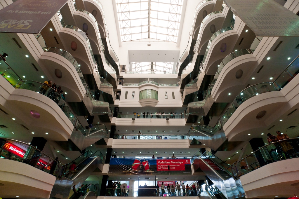 A Sneak Peek Into The Luxurious Life of Noida